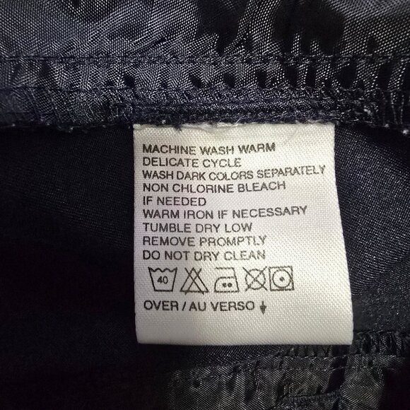 Set of 2 Liz Claiborne Women's Golf Shorts Beige & Navy Flat Front  Size 12 - Picture 11 of 13